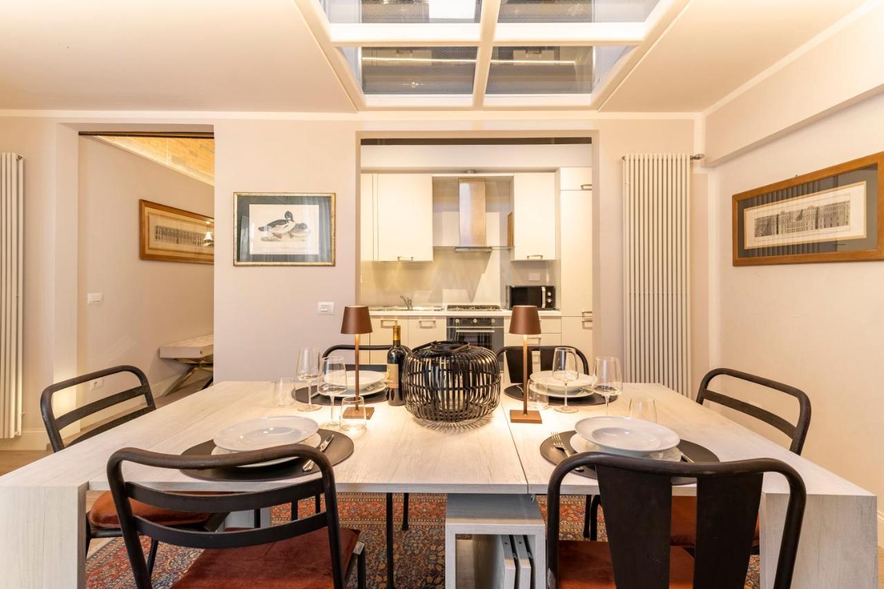 Art Apartment Luxury Sofia Suite ฟลอเรนซ์ ภายนอก รูปภาพ