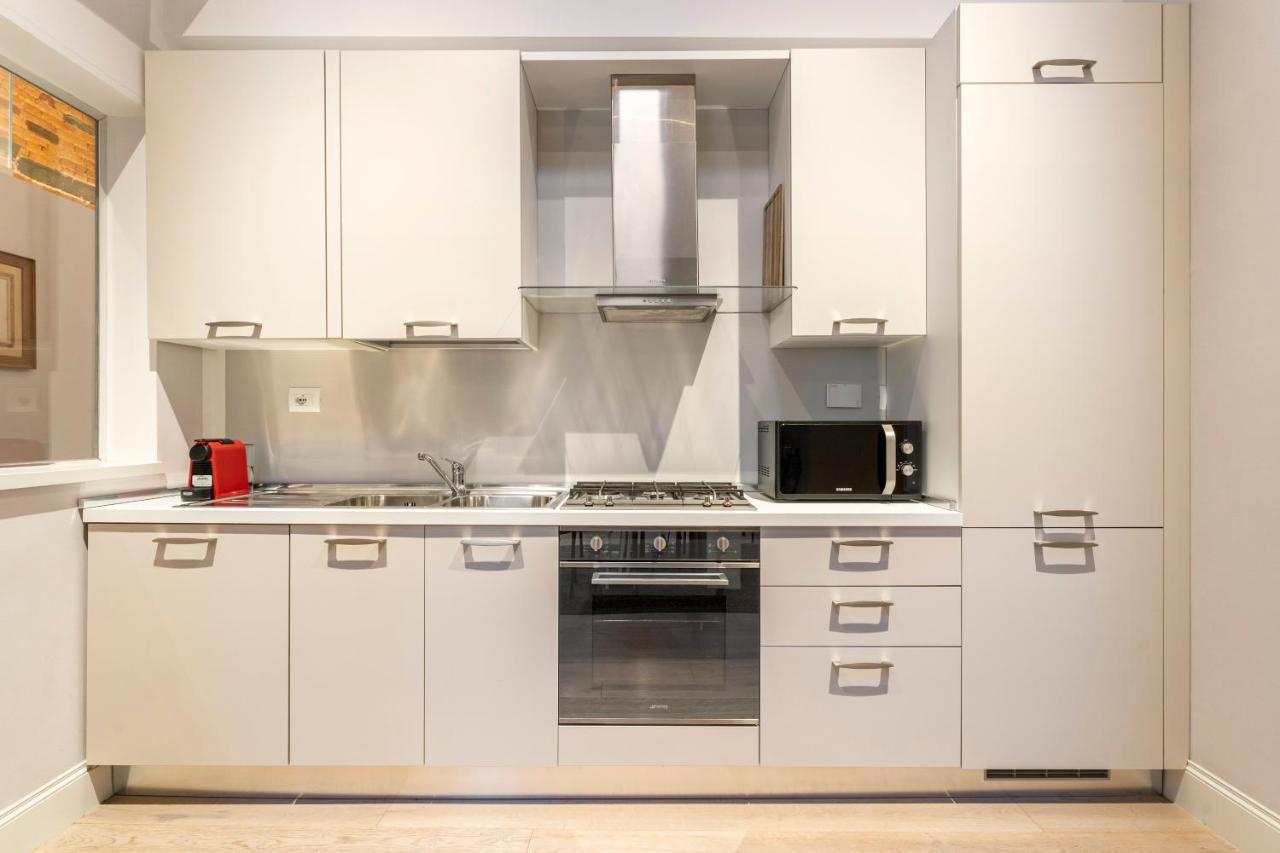 Art Apartment Luxury Sofia Suite ฟลอเรนซ์ ภายนอก รูปภาพ